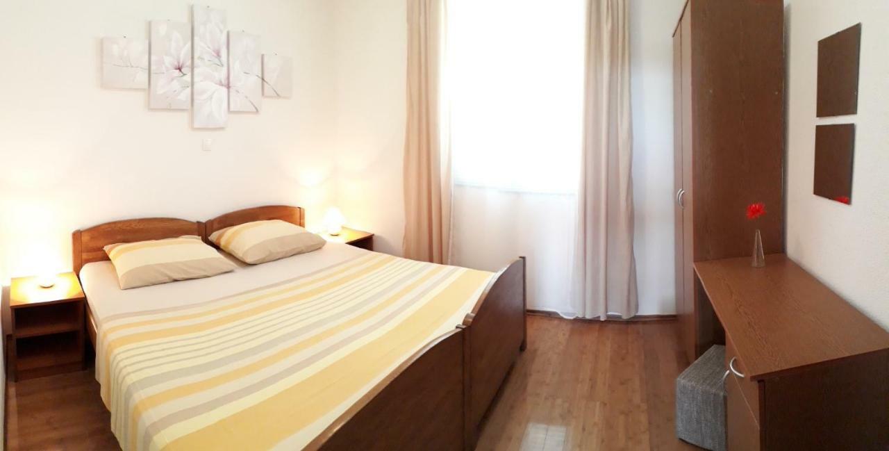 Apartments Golub 세사리카 외부 사진